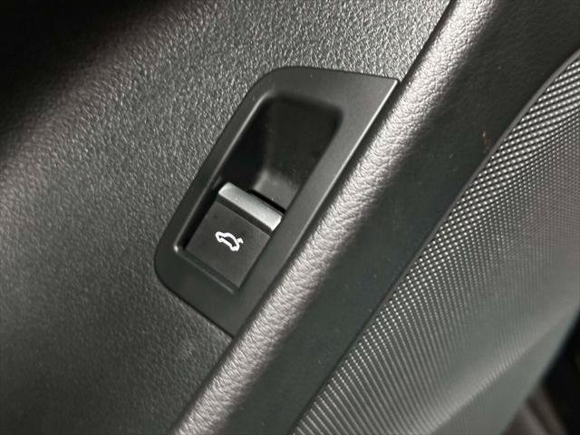 Used 2023 Audi Q8 Premium w/ Convenience Package AWD/4WD image 19