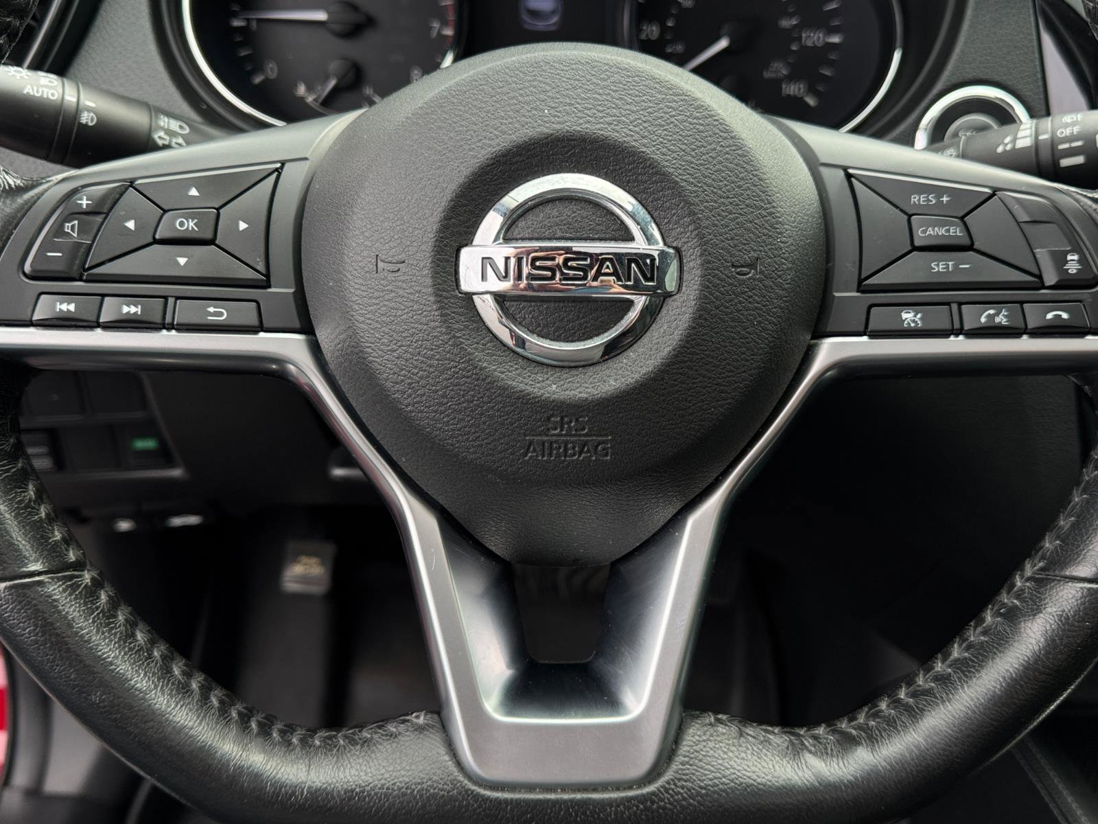 Used 2018 Nissan Rogue Sport SL w/ SL Premium Package image 19