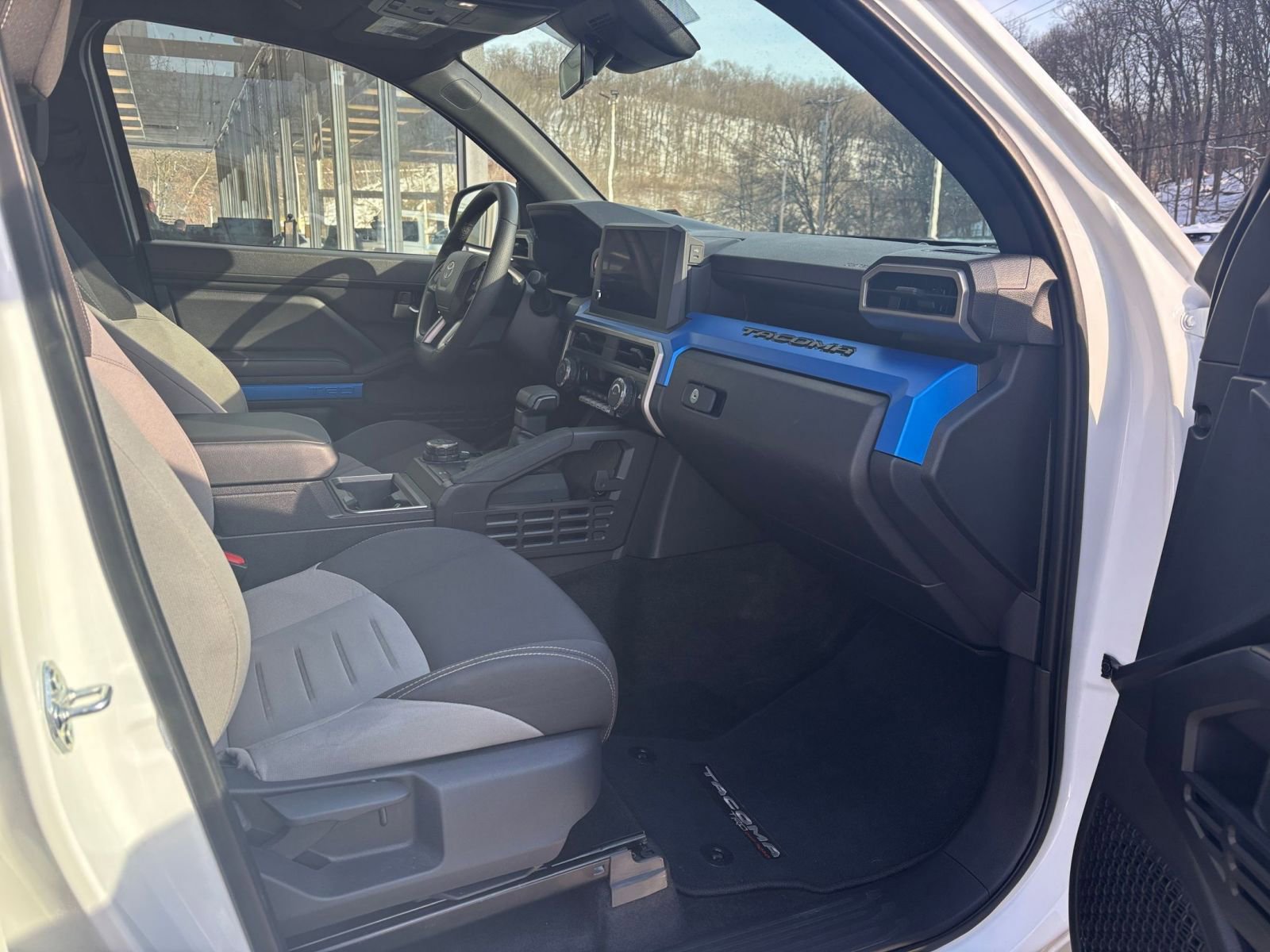 Used 2025 Toyota Tacoma TRD Off-Road image 25