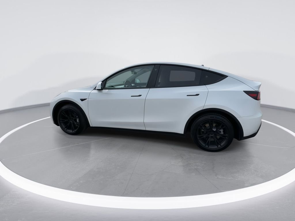 Used 2021 Tesla Model Y Long Range image 7