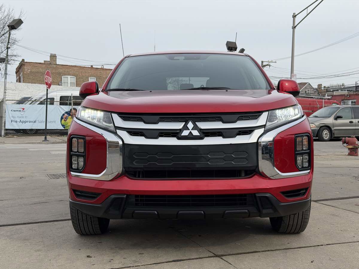 Used 2023 Mitsubishi Outlander Sport ES AWD/4WD image 2