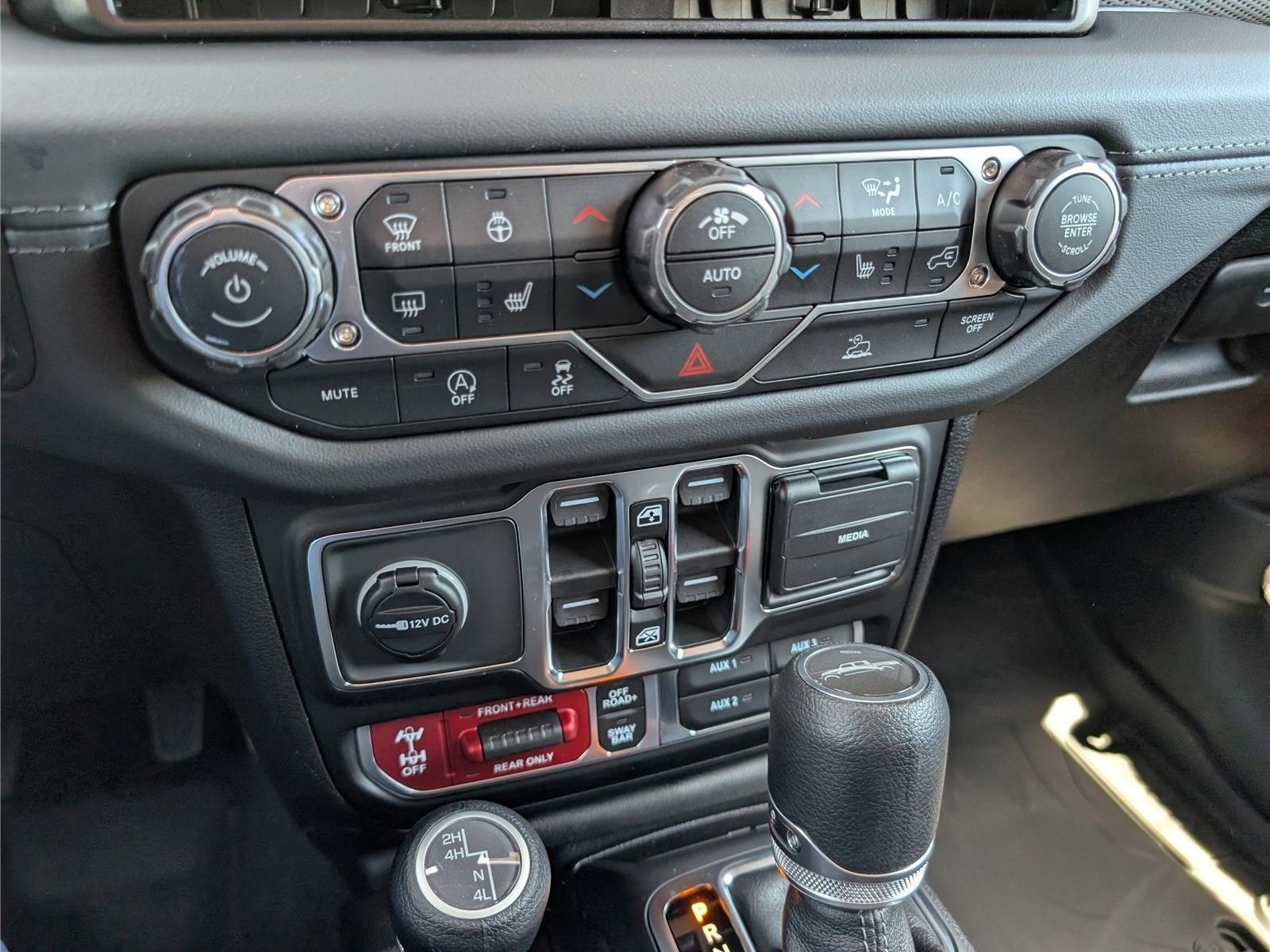 New 2026 Jeep Gladiator Rubicon w/ Whitecap Package AWD/4WD image 20