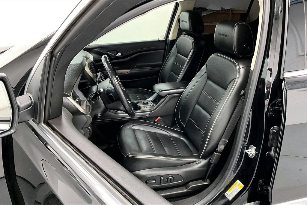 Used 2022 GMC Acadia Denali w/ Denali Ultimate Package FWD image 31