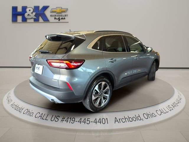 Used 2025 Ford Escape Platinum image 9