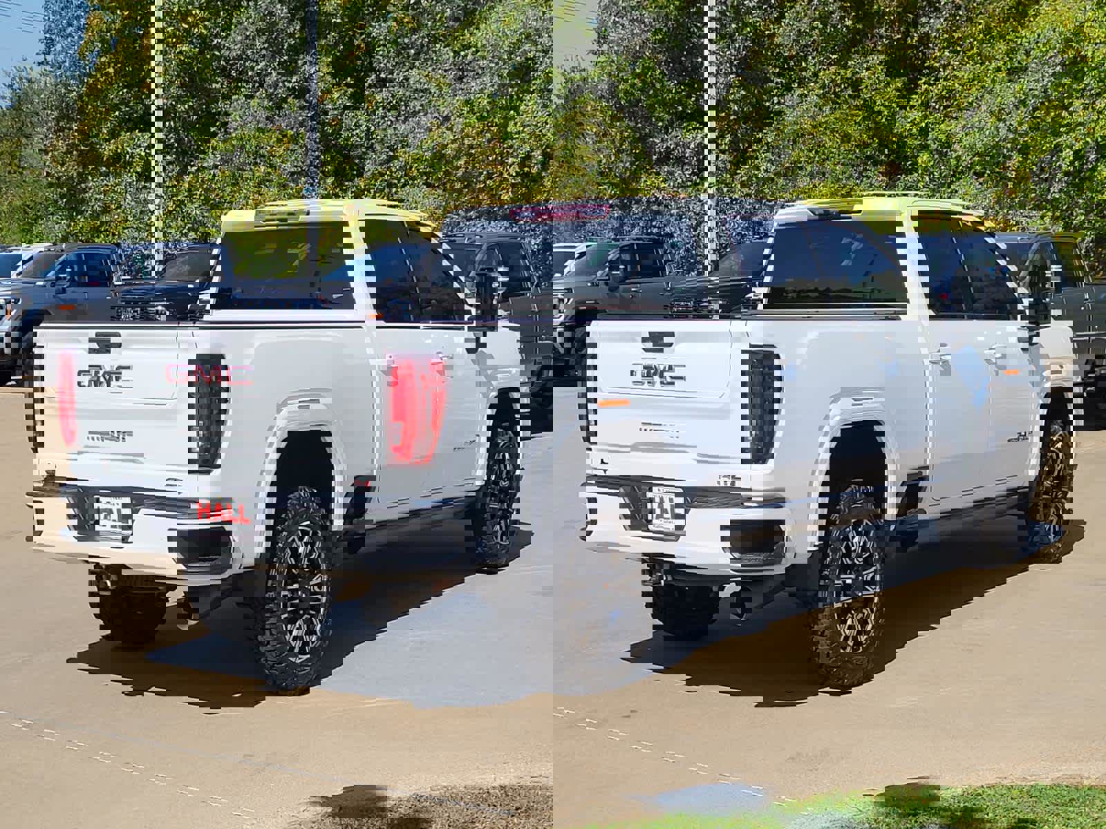 Certified 2022 GMC Sierra 2500 AT4 image 6