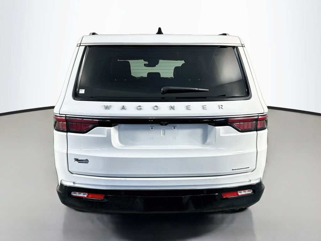 Used 2024 Jeep Wagoneer L Series II w/ Flexible Seating Group RWD image 6