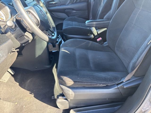 Used 2017 Dodge Grand Caravan SE image 16