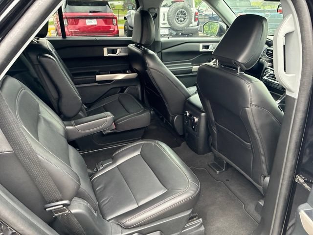 Used 2023 Ford Explorer Limited w/ Equipment Group 301A AWD/4WD image 83