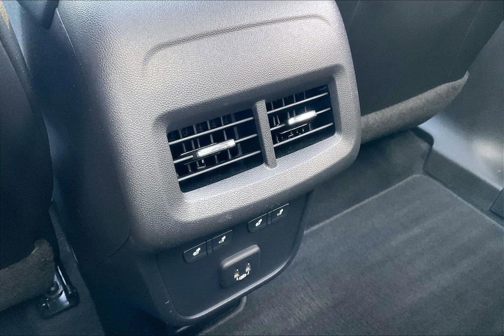 Used 2021 Chevrolet Equinox Premier image 33