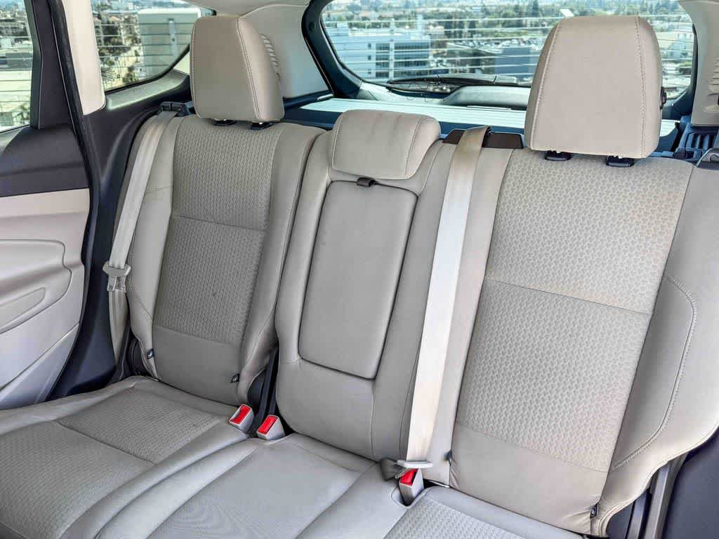 Used 2017 Ford C-MAX SE w/ Cargo Management Package FWD image 17