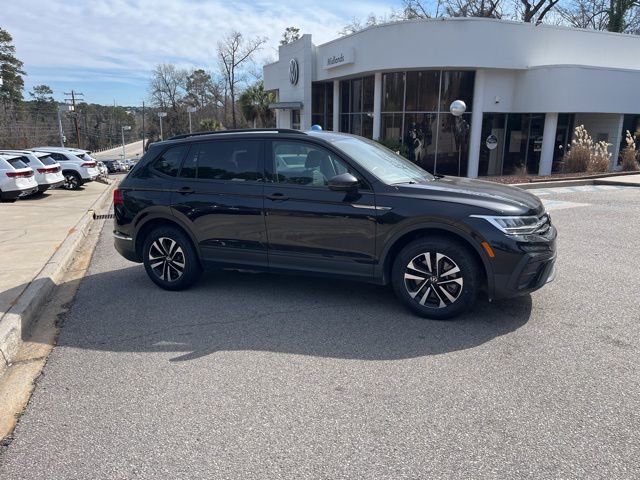 Used 2024 Volkswagen Tiguan S FWD image 2