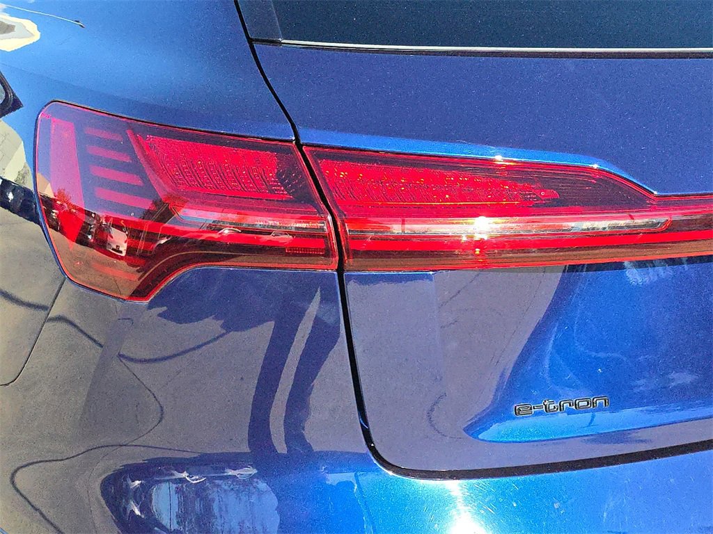 Certified 2022 Audi e-tron Chronos image 34