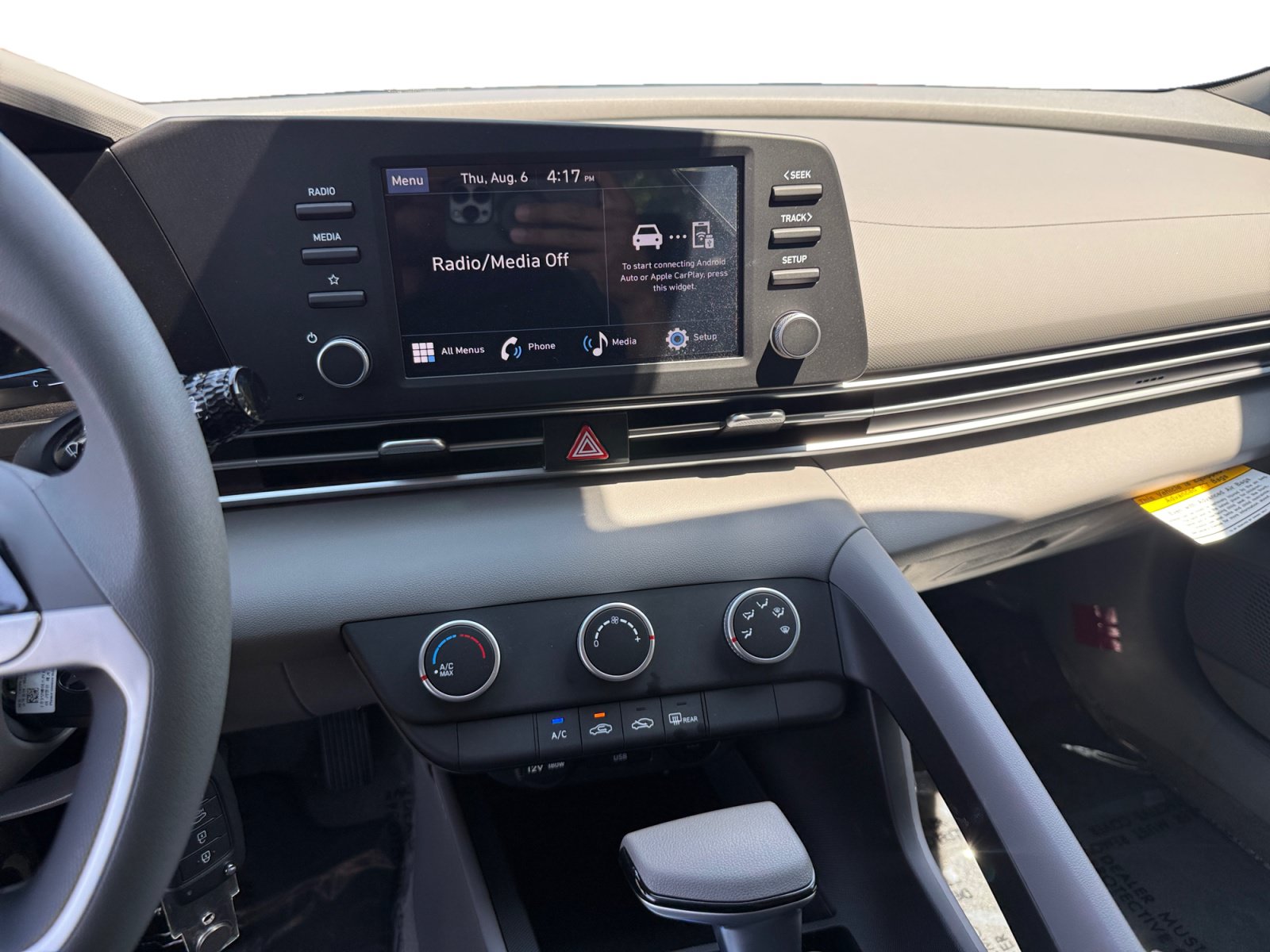 Certified 2026 Hyundai Elantra SE FWD image 12