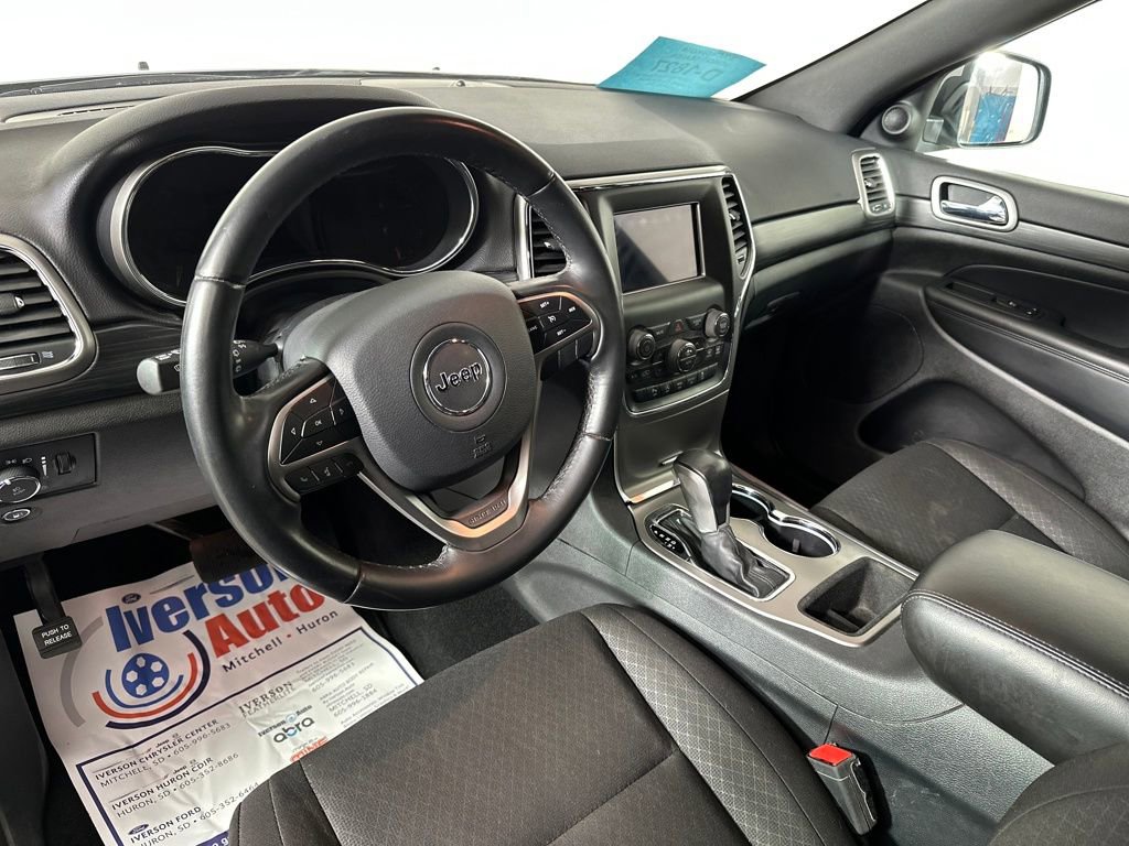 Used 2020 Jeep Grand Cherokee Laredo image 17