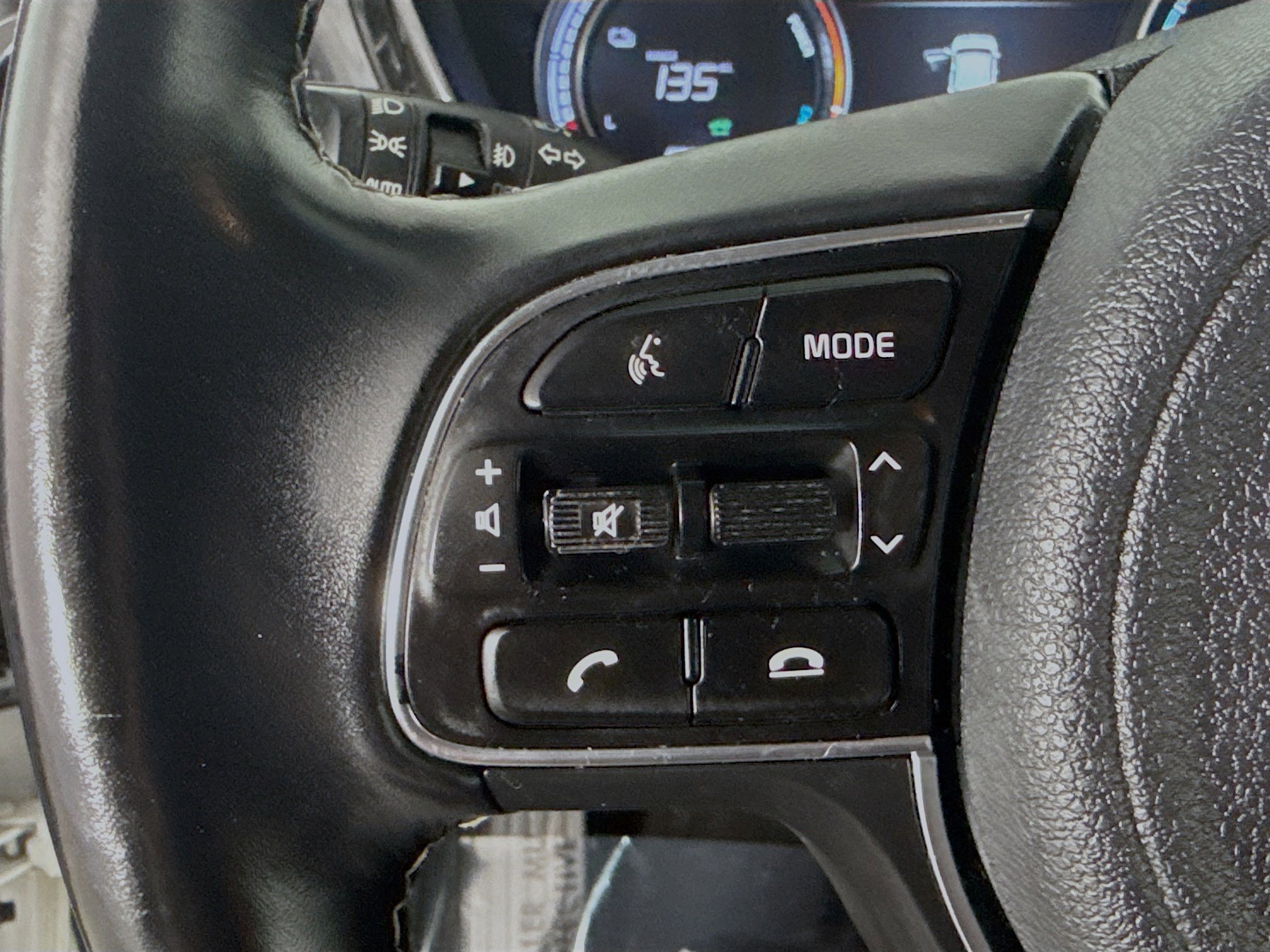 Used 2020 Kia Niro EX w/ Cold Weather Package image 14