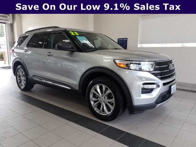 Used 2023 Ford Explorer XLT w/ Equipment Group 202A AWD/4WD image 1