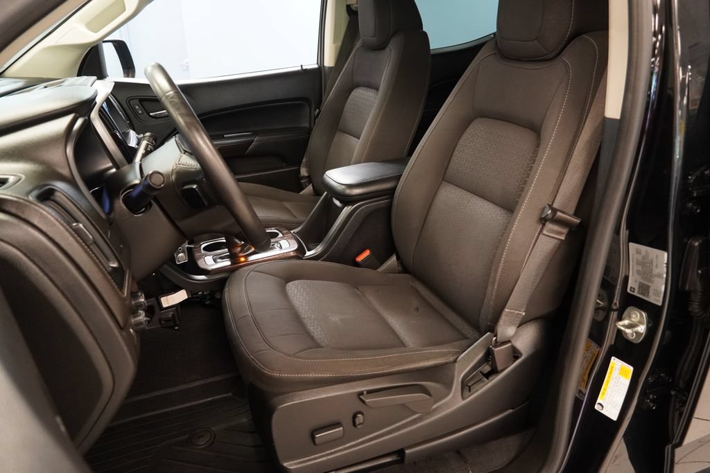 Used 2020 GMC Canyon SLE w/ Elevation Edition AWD/4WD image 3