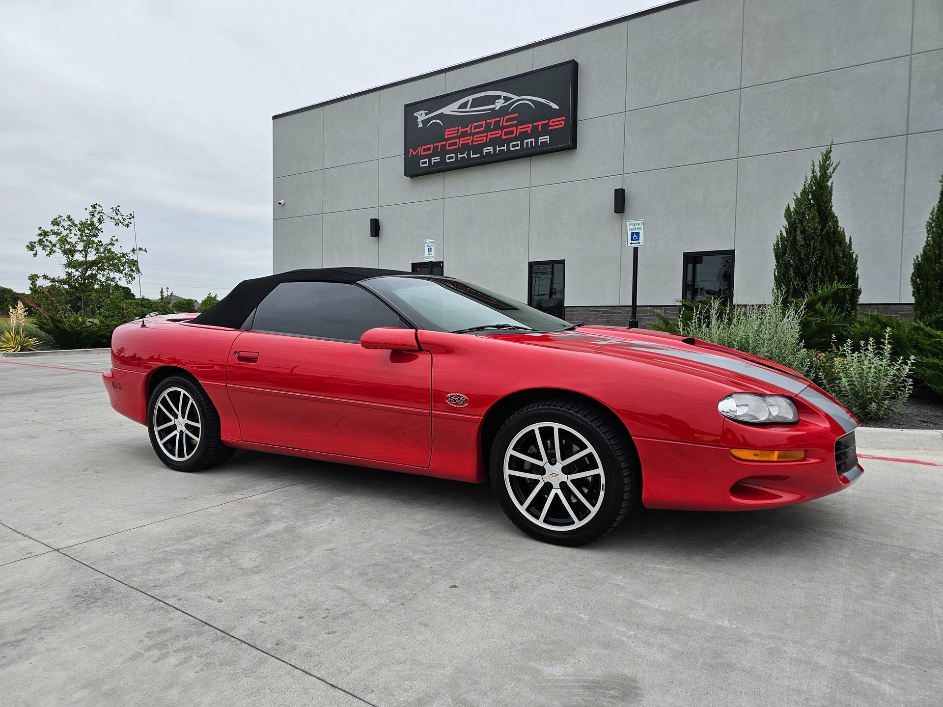 Used 2002 Chevrolet Camaro Z28 w/ SS Performance/Appearance Pkg RWD image 5