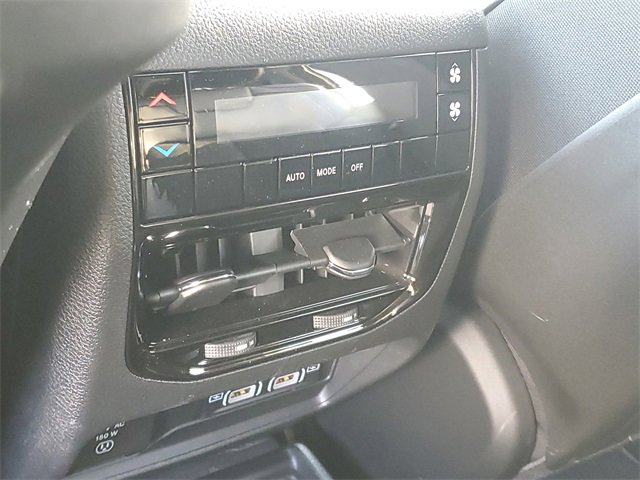 New 2025 Jeep Grand Cherokee L Altitude image 13