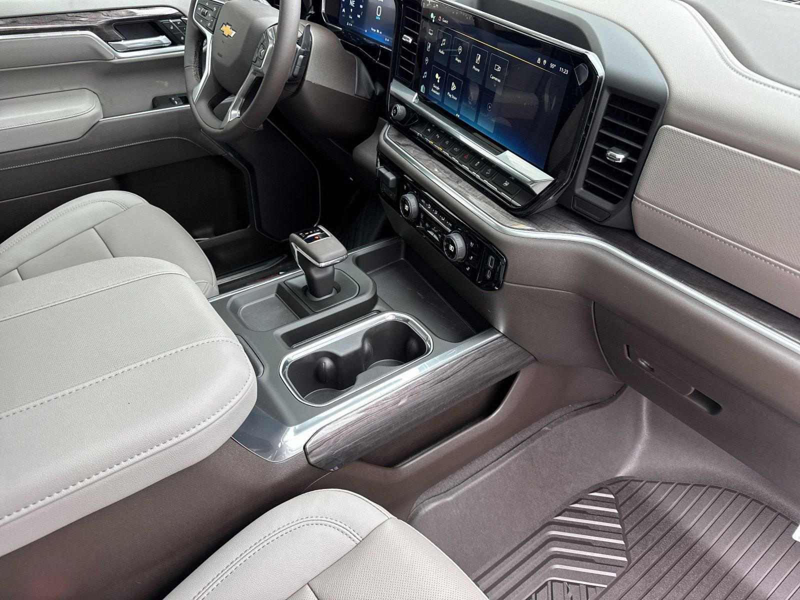 New 2026 Chevrolet Silverado 1500 LTZ w/ Technology Package image 16