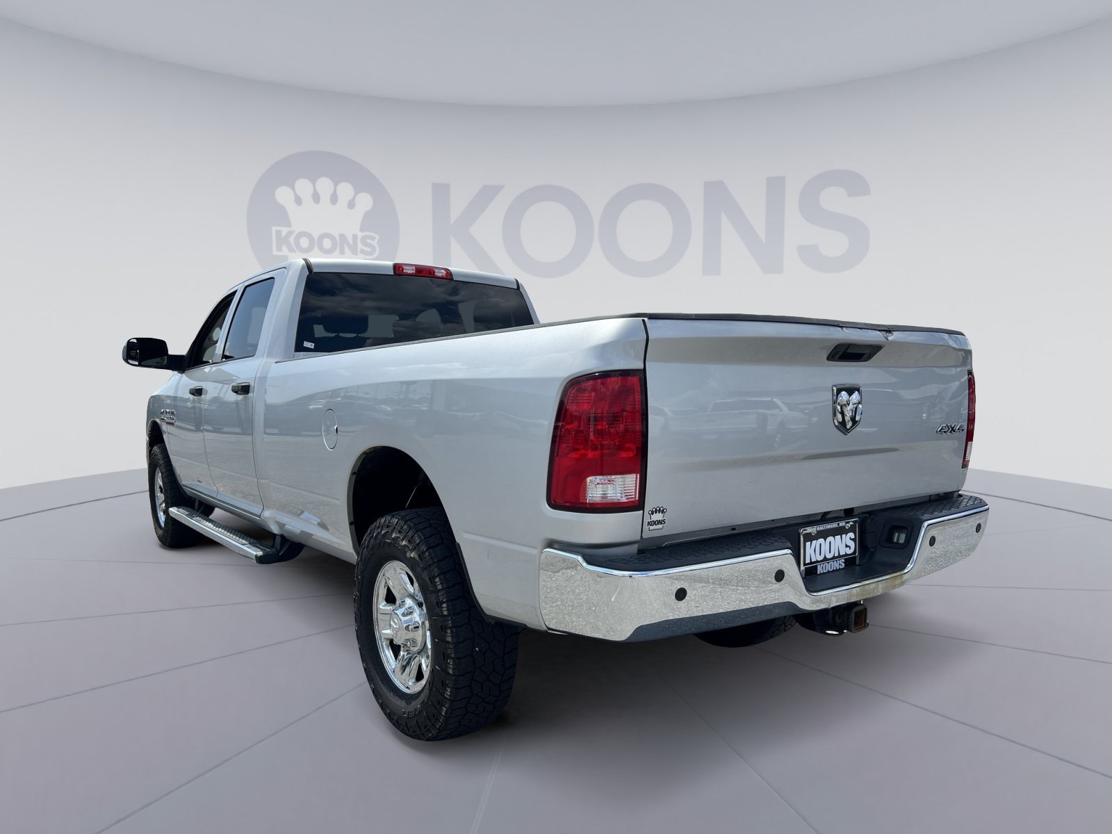 Used 2017 RAM 3500 Tradesman w/ Chrome Appearance Group AWD/4WD image 4