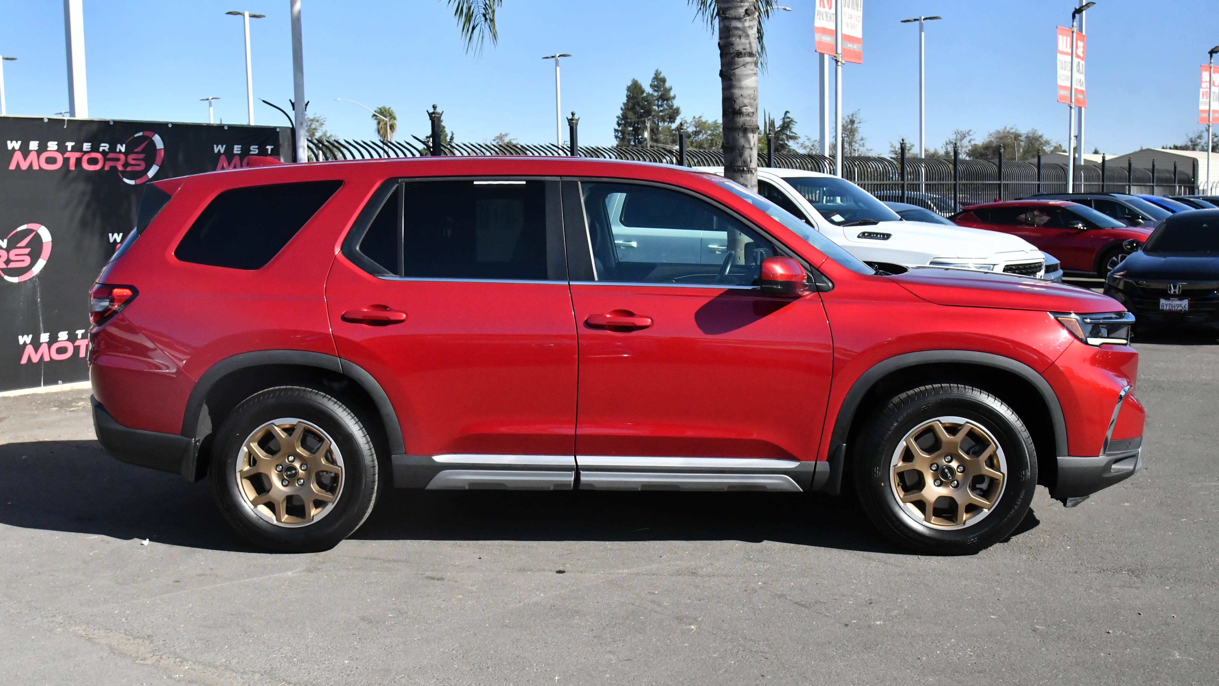 Used 2024 Honda Pilot EX-L image 9