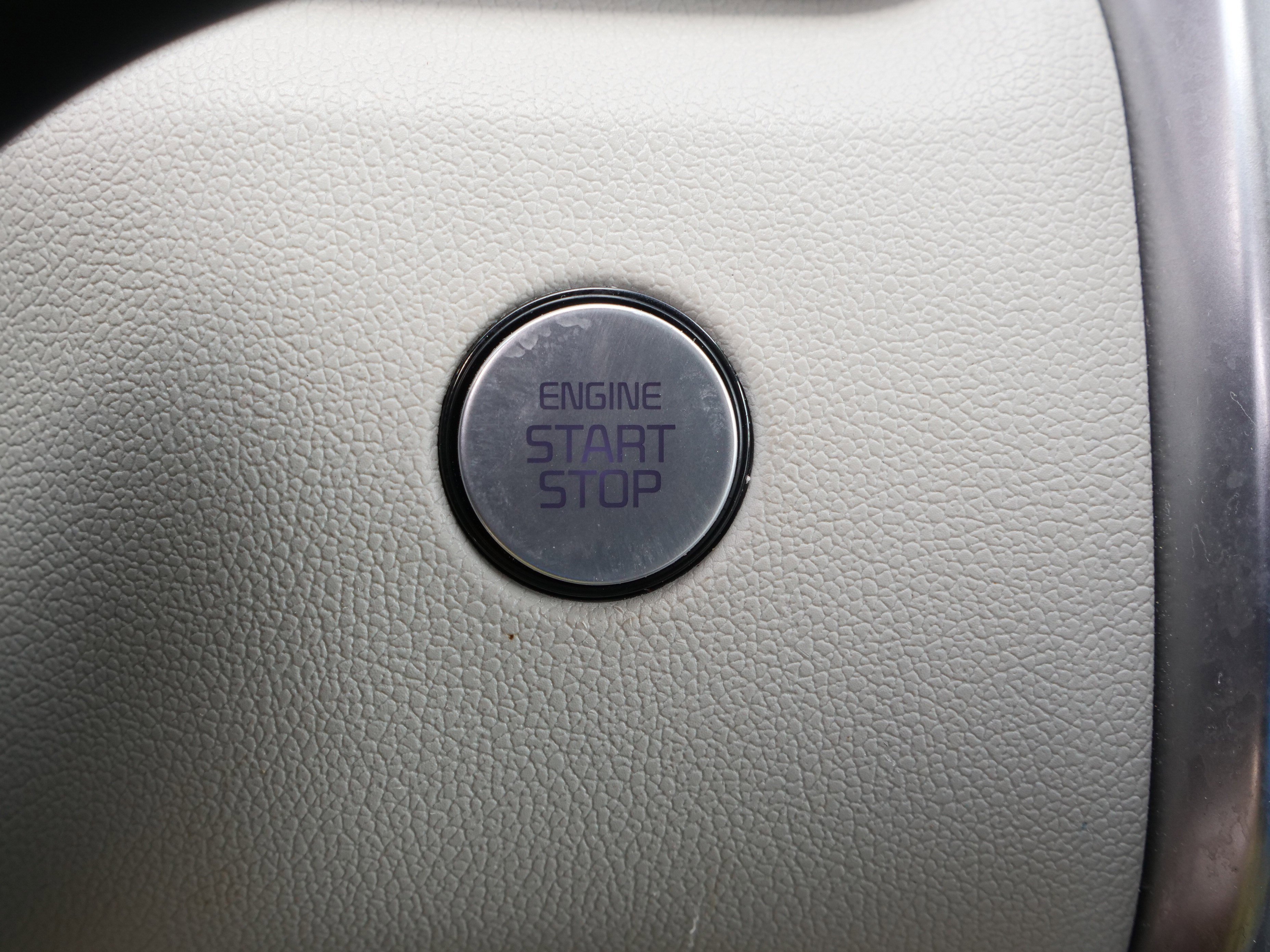 Certified 2023 Kia Sorento EX w/ Panoramic Sunroof Package image 24