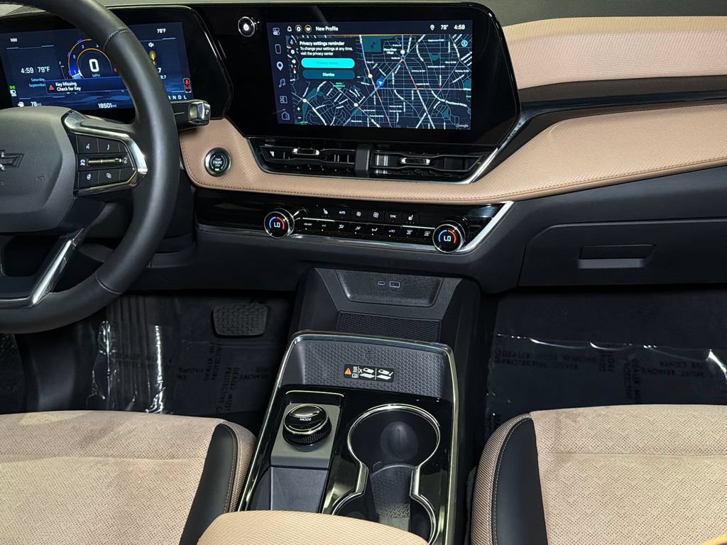 Used 2025 Chevrolet Equinox ACTIV FWD image 19