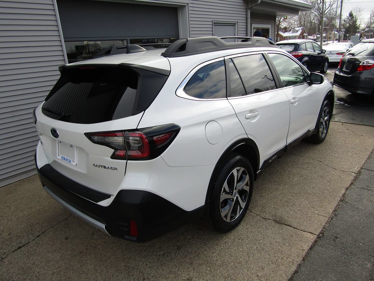 Used 2022 Subaru Outback Limited w/ Popular Package #2 AWD/4WD image 3
