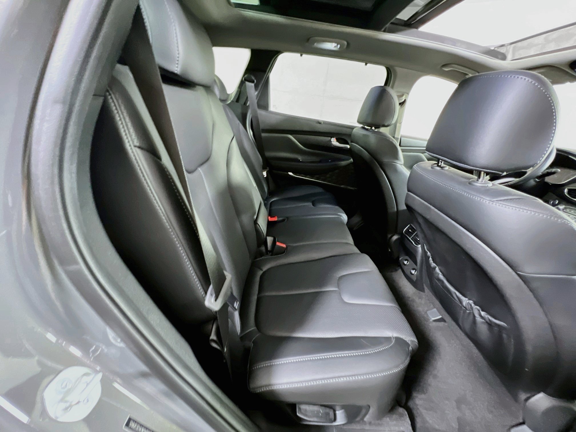 Used 2023 Hyundai Santa Fe SEL Premium w/ Cargo Package AWD/4WD image 27