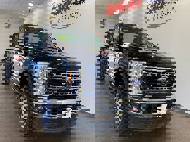 New 2024 Ford F550 4x4 Regular Cab Super Duty image 2