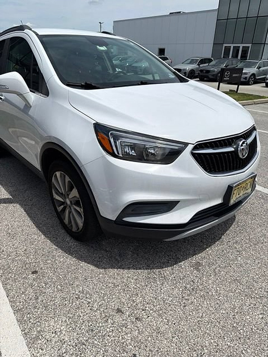 Used 2019 Buick Encore Preferred AWD/4WD image 2