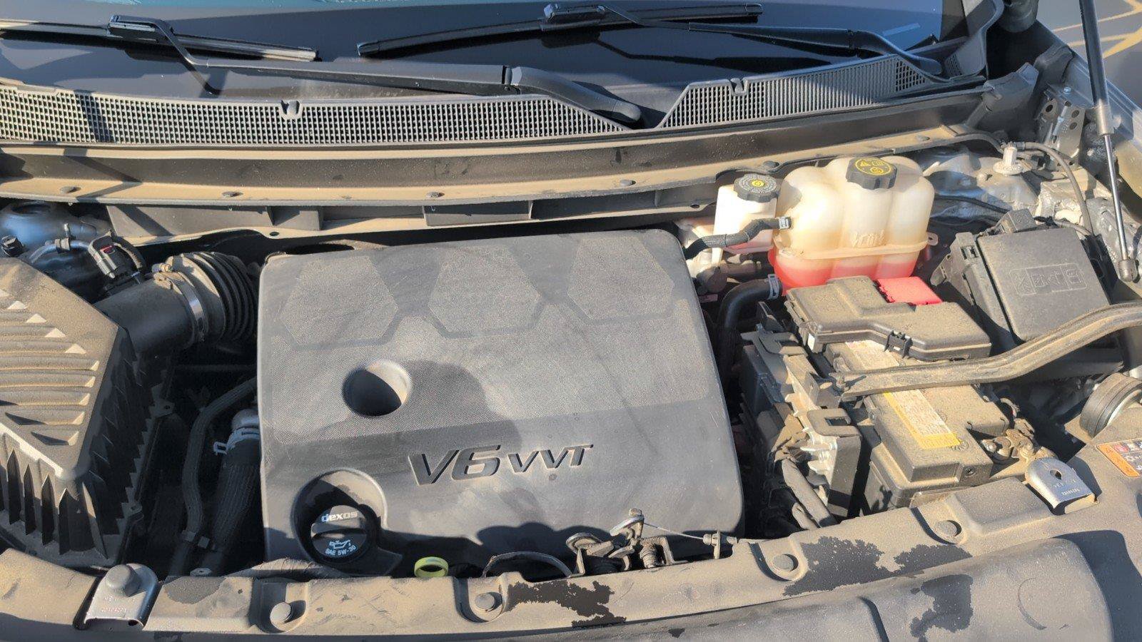 Used 2023 Chevrolet Traverse LT FWD image 14