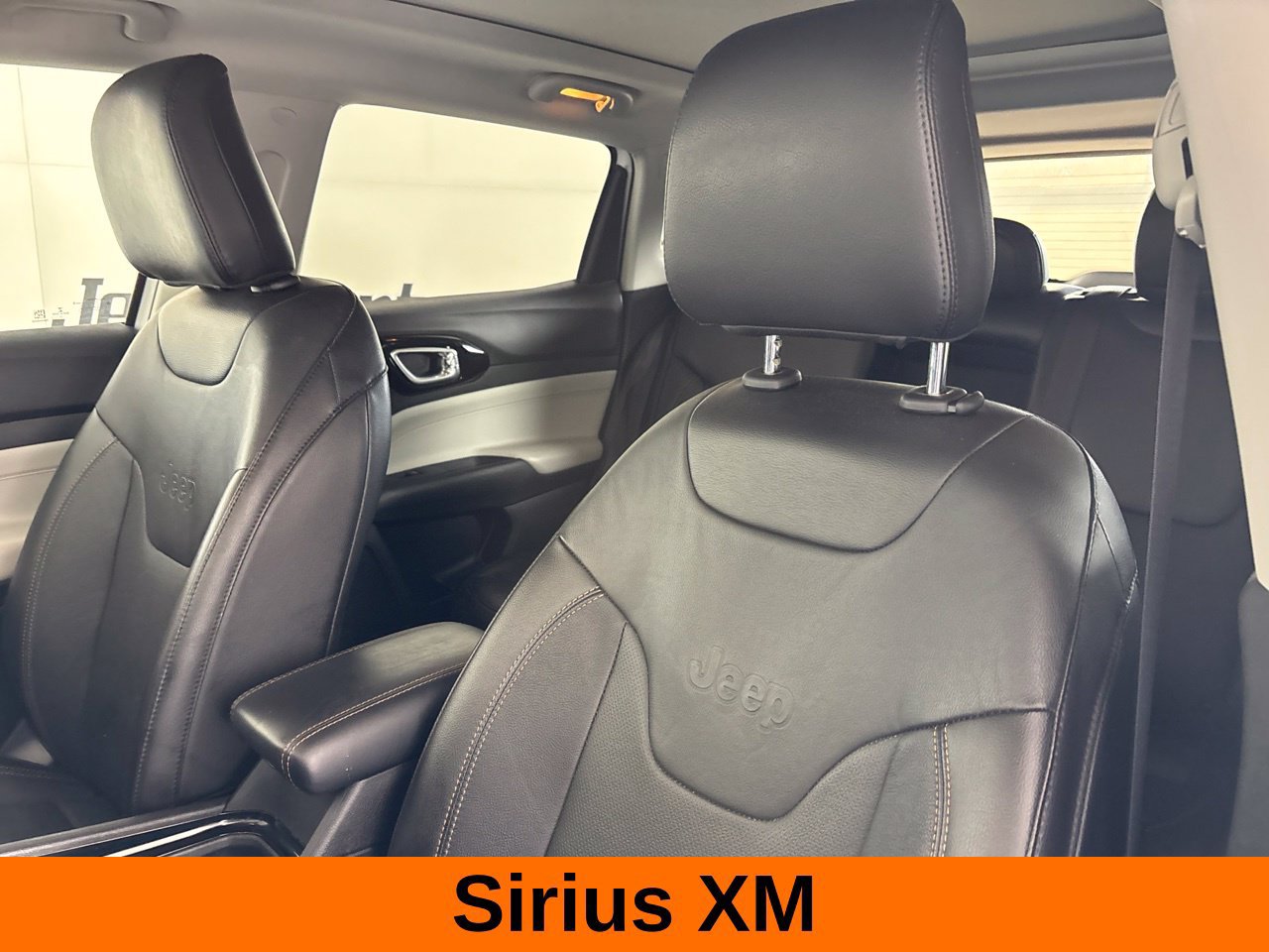 Used 2022 Jeep Compass Limited w/ Sun and Sound Group AWD/4WD image 14