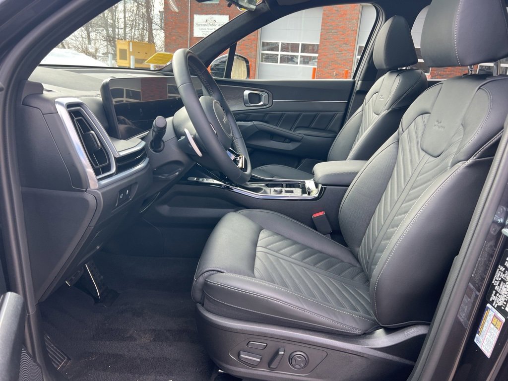 Certified 2025 Kia Sorento SX Prestige image 13