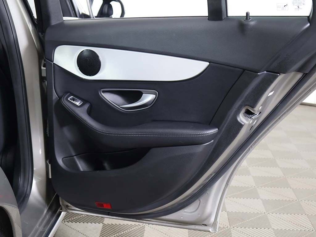 Used 2019 Mercedes-Benz C 300 4MATIC Sedan image 27