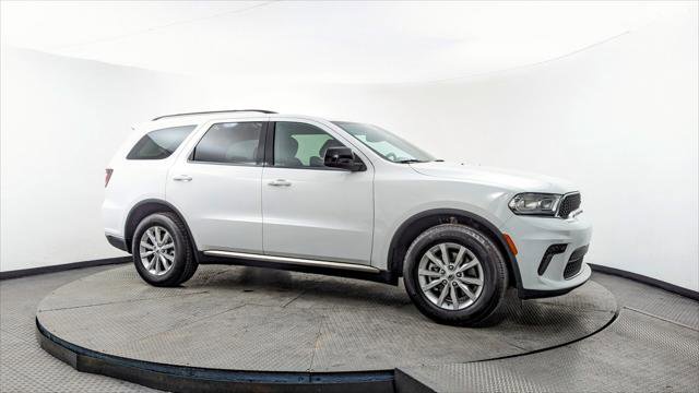 Used 2023 Dodge Durango SXT image 11