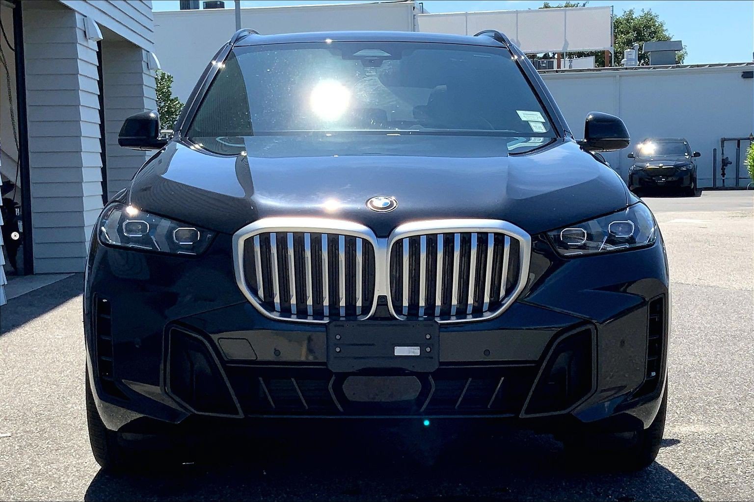 Used 2024 BMW X5 xDrive40i w/ M Sport Package AWD/4WD image 8