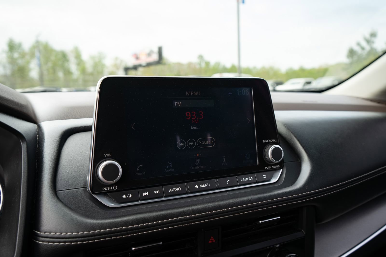 Used 2023 Nissan Rogue SV image 23