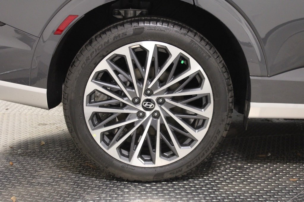 Used 2026 Hyundai Palisade Calligraphy image 18