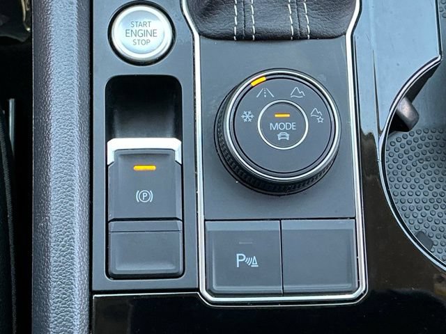 Certified 2023 Volkswagen Atlas SEL R-Line AWD/4WD image 29
