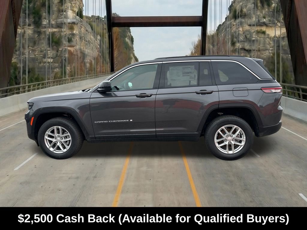 New 2026 Jeep Grand Cherokee Laredo RWD image 7