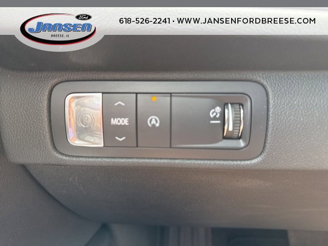 Used 2025 Chevrolet Traverse LT image 11