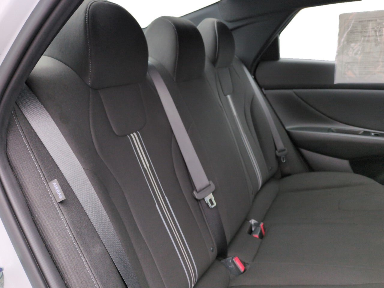 Used 2025 Hyundai Elantra Sport FWD image 24