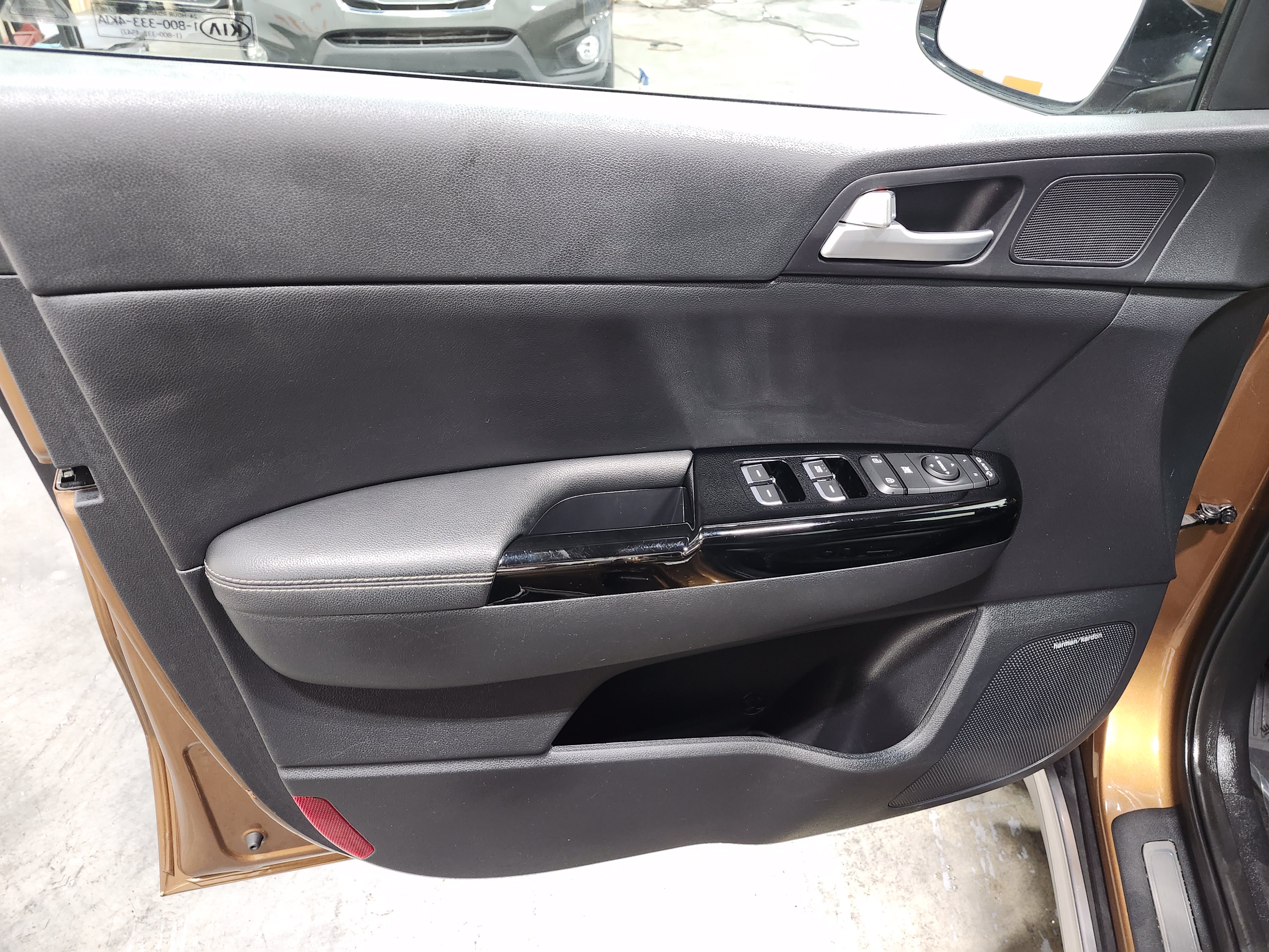 Used 2017 Kia Sportage SX FWD image 28
