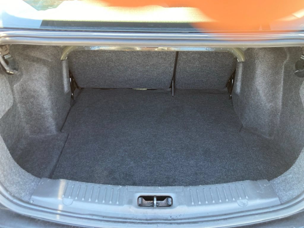 Used 2013 Ford Fiesta SE FWD image 19