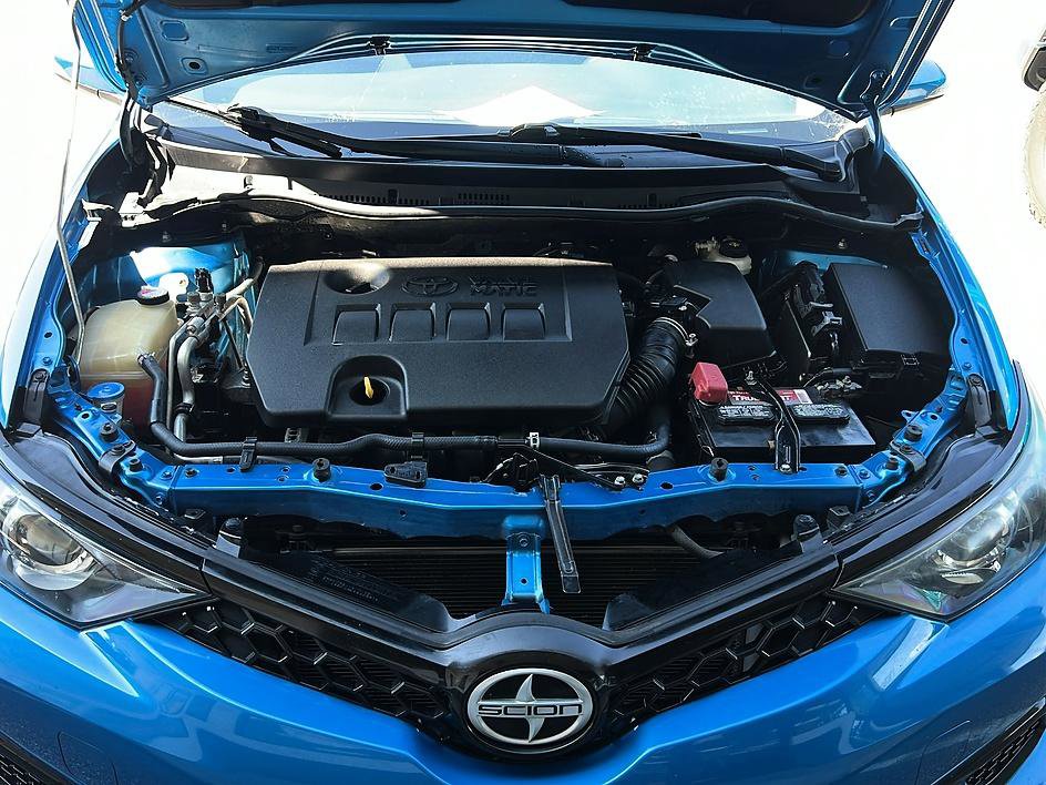 Used 2016 Scion iM image 9
