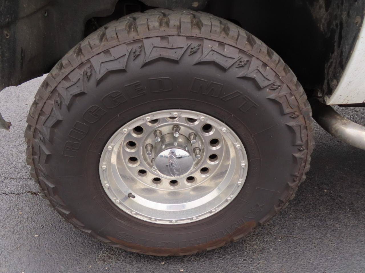 Used 2008 Chevrolet Silverado 2500 LTZ w/ Suspension Package, Off-Road AWD/4WD image 11