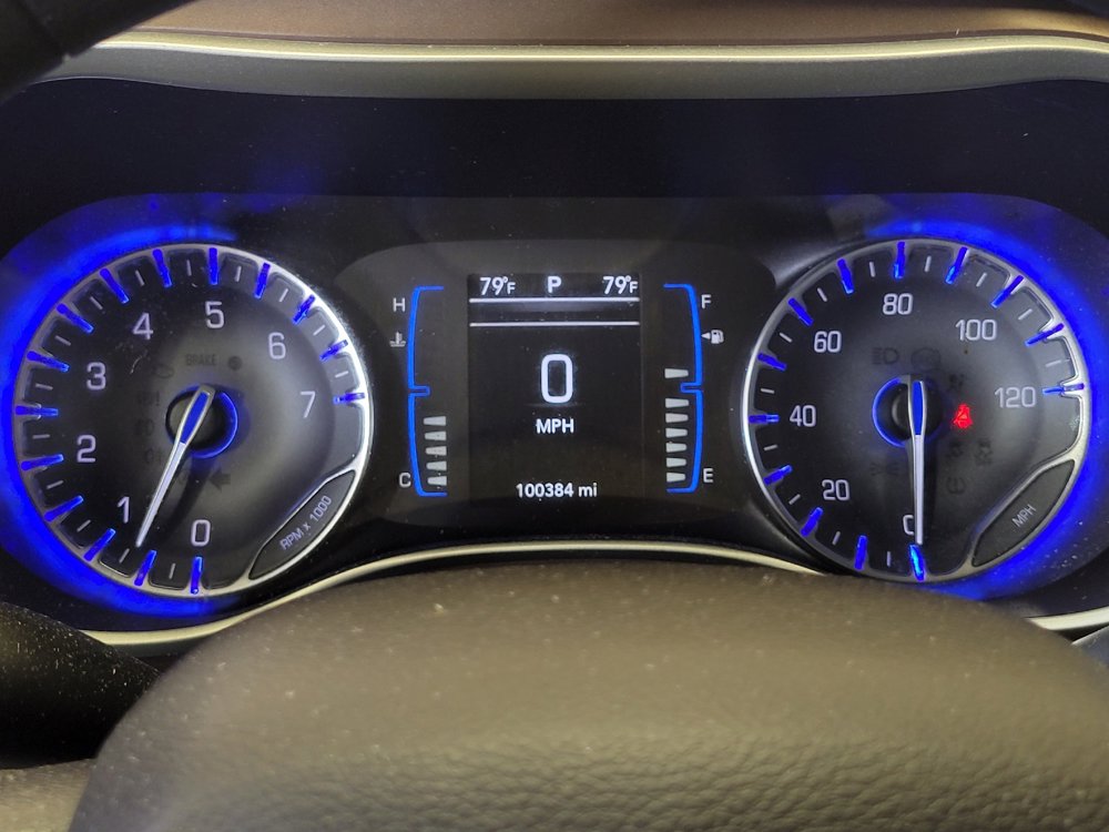 Used 2017 Chrysler Pacifica LX FWD image 23