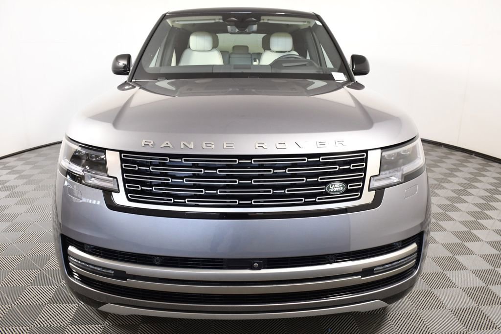 Used 2025 Land Rover Range Rover Long Wheelbase SE AWD/4WD image 10
